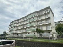 【神奈川県/横須賀市グリーンハイツ】湘南長沢グリーンハイツ 7‐3号棟 外観