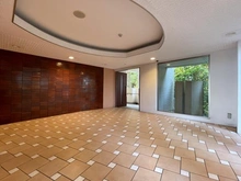 【神奈川県/三浦郡葉山町一色】オーシャンテラス葉山 エントランス