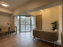 【神奈川県/横須賀市船越町】ニックライブステイツ湘南田浦 リビング：※家具・調度品等は販売価格に含まれておりません