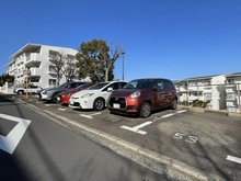 【神奈川県/横浜市金沢区能見台】メガロン能見台 3番館 駐車場