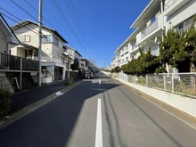 【神奈川県/横浜市金沢区能見台】メガロン能見台 3番館 前面道路