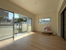 【神奈川県/横浜市金沢区能見台】メガロン能見台 3番館 リビング