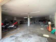 【神奈川県/横須賀市船越町】クリオ湘南田浦 弐番館 駐車場