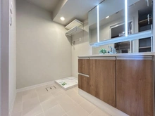 【神奈川県/横浜市金沢区柴町】モアクレストマリンシティ金沢文庫 C棟 洗面室