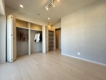 【神奈川県/横浜市金沢区柴町】モアクレストマリンシティ金沢文庫 C棟 洋室