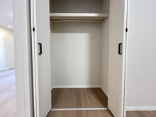 【神奈川県/横浜市金沢区大川】レイディアントシティ横濱 カルティエ1 洋室