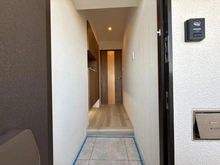 【神奈川県/横浜市港南区野庭町】野庭団地 604-1号棟 玄関