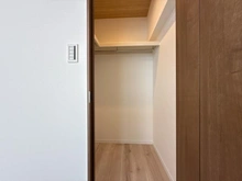 【神奈川県/横浜市港南区野庭町】野庭団地 604-1号棟 収納：ウォークインクローゼット