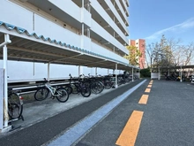 【神奈川県/横浜市港南区野庭町】野庭団地 604-1号棟 駐輪場：有料