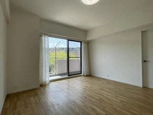 【神奈川県/横浜市金沢区六浦南】コモア六浦 5番館 リビング