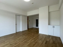 【神奈川県/横浜市金沢区六浦南】コモア六浦 5番館 リビング