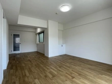 【神奈川県/横浜市金沢区六浦南】コモア六浦 5番館 リビング