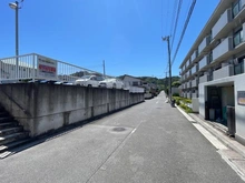 【神奈川県/横浜市金沢区東朝比奈】サニークレスト湘南八景 5 前面道路