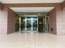 【神奈川県/横須賀市衣笠栄町】アルカーデン衣笠アイランドビレッジ エントランス