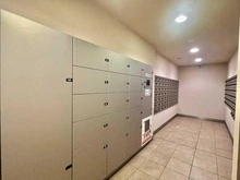 【神奈川県/横須賀市公郷町】クリオ衣笠フィルソーレ 宅配BOX