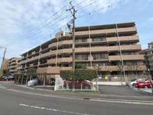 【神奈川県/横須賀市船越町】湘南田浦プリンスハイツ E棟 外観
