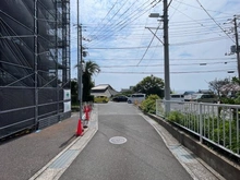【神奈川県/横須賀市秋谷】グランシティユーロリゾート西海岸通り 前面道路