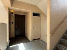 【神奈川県/横浜市港南区東芹が谷】ロイヤルヒルズ上大岡 1号棟 玄関