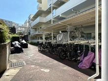 【神奈川県/横浜市金沢区堀口】メゾン横浜能見台 C棟 駐輪場
