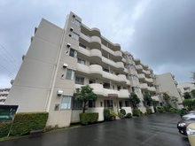 【神奈川県/横浜市磯子区氷取沢町】磯子台パークハイツ 1号棟 外観