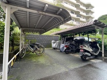 【神奈川県/横浜市磯子区氷取沢町】磯子台パークハイツ 1号棟 駐輪場