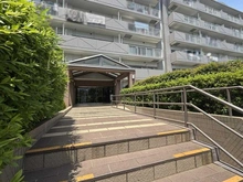 【神奈川県/横浜市港南区東永谷】サンヴェール上大岡 アプローチ