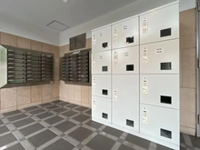【神奈川県/横浜市金沢区釜利谷南】モアクレスト金沢文庫 宅配BOX：左側：メールBOX