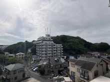 【神奈川県/横須賀市富士見町】クリオ横須賀中央3番館 眺望：バルコニーから(ズームなし）
