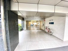 【神奈川県/横浜市金沢区富岡東】クリオ横浜シーサイド エントランス