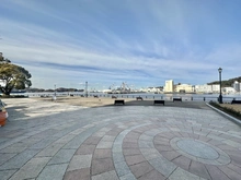 【神奈川県/横須賀市東逸見町】ウェルシティ横須賀ポートバレーヌ 2番館 ヴェルニー公園（現地より約248m）
