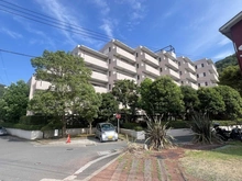 【神奈川県/三浦郡葉山町長柄】藤和ガーデンハウス葉山 外観