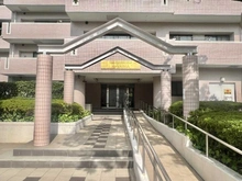 【神奈川県/三浦郡葉山町長柄】藤和ガーデンハウス葉山 エントランス