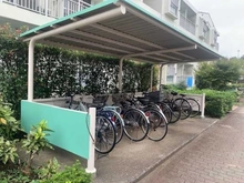 【神奈川県/横浜市金沢区富岡東】とみおか住宅 2号棟 駐輪場
