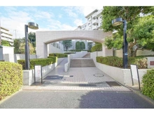 【神奈川県/横浜市金沢区堀口】メゾン横浜能見台 A棟 アプローチ