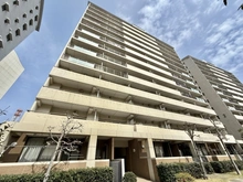 【神奈川県/横須賀市東逸見町】ウェルシティ横須賀ポートバレーヌ 3番館 外観