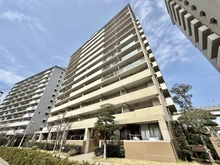 【神奈川県/横須賀市東逸見町】ウェルシティ横須賀ポートバレーヌ 3番館 外観