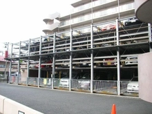 【神奈川県/横浜市金沢区六浦】D’レスティア金沢八景アクオ 駐車場