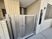 【神奈川県/逗子市新宿】藤和逗子新宿ホームズ ポーチ