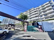 【神奈川県/横浜市港南区芹が谷】ワコーレ上大岡 外観