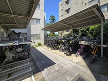 【神奈川県/三浦郡葉山町堀内】フォルム葉山 駐輪場