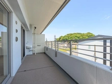 【神奈川県/横浜市栄区笠間】レーベンハイム大船パルティール バルコニー
