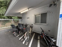 【神奈川県/横浜市栄区飯島町】リリファ本郷台 駐輪場