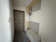 【神奈川県/横浜市港南区下永谷】エステ・スクエア港南百合ヶ丘 玄関：リフォーム中