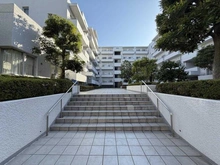 【神奈川県/横浜市港南区日野南】港南台パークホームズ アプローチ