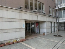 【神奈川県/横浜市栄区鍛冶ケ谷】ローレルスクエア港南台 B棟 共用棟入口