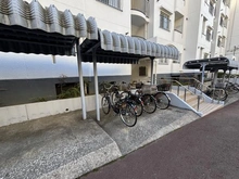 【神奈川県/横浜市栄区上郷町】港南台プリンスハイツ六号館 第1棟 駐輪場