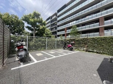 【神奈川県/鎌倉市岩瀬】アスティオス鎌倉岩瀬 バイク置き場