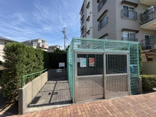 【神奈川県/横浜市栄区桂町】コープ野村本郷台 2号棟 ゴミ捨て場