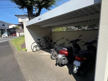 【神奈川県/横浜市栄区桂台東】フローラ桂台 1号棟 駐輪場・バイク置場