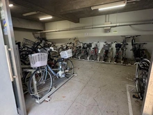 【神奈川県/藤沢市亀井野】六会駅前高層住宅　4階 駐輪場